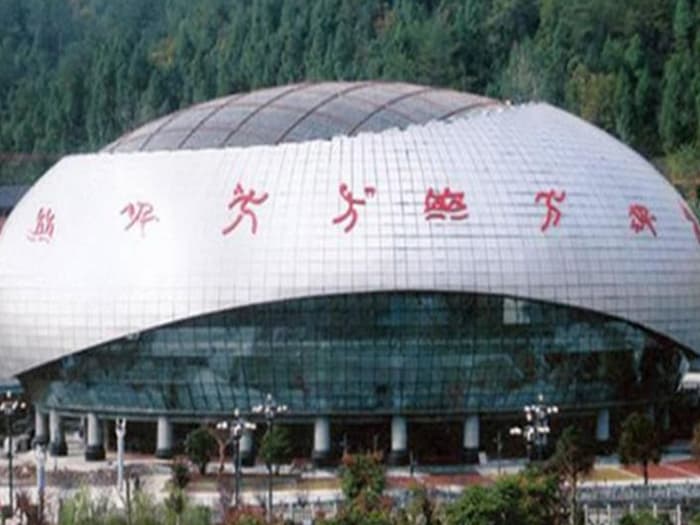 新余体育中心球形网架加工安装